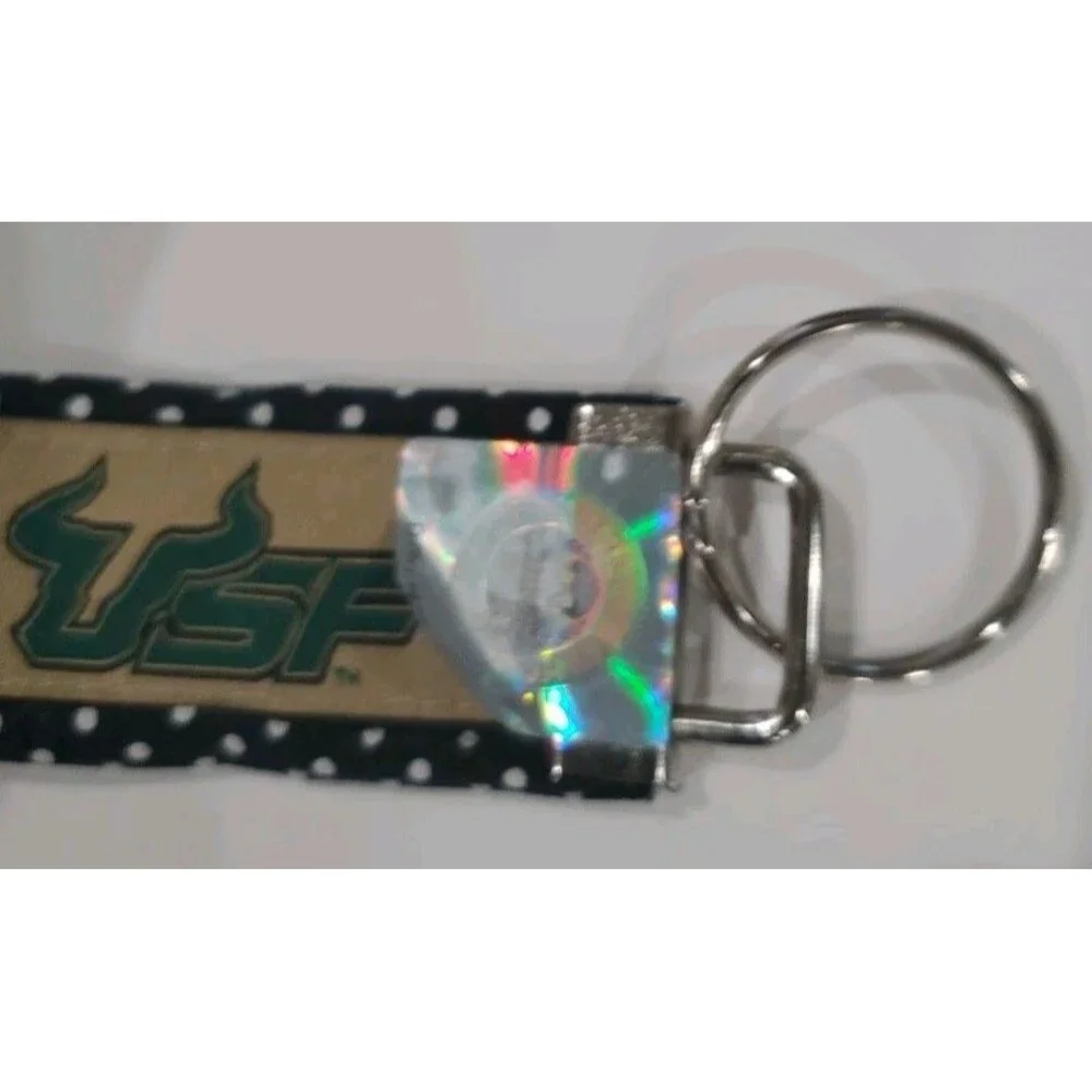 USF University Of Southern Florida Bulls Keychain Green Bull Logo NCAA